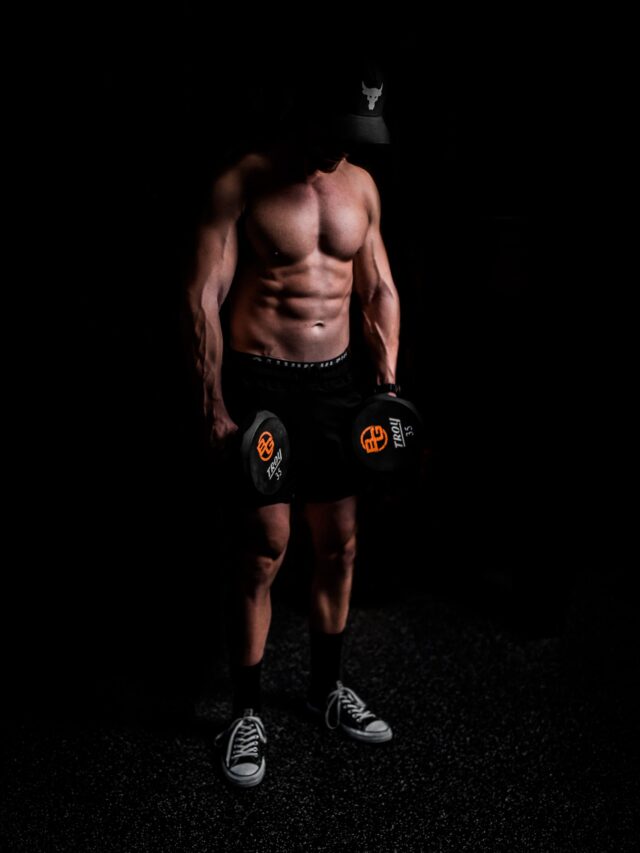 Arnold Schwarzenegger recommends 2 total-body exercises for an effective 15-minute workout