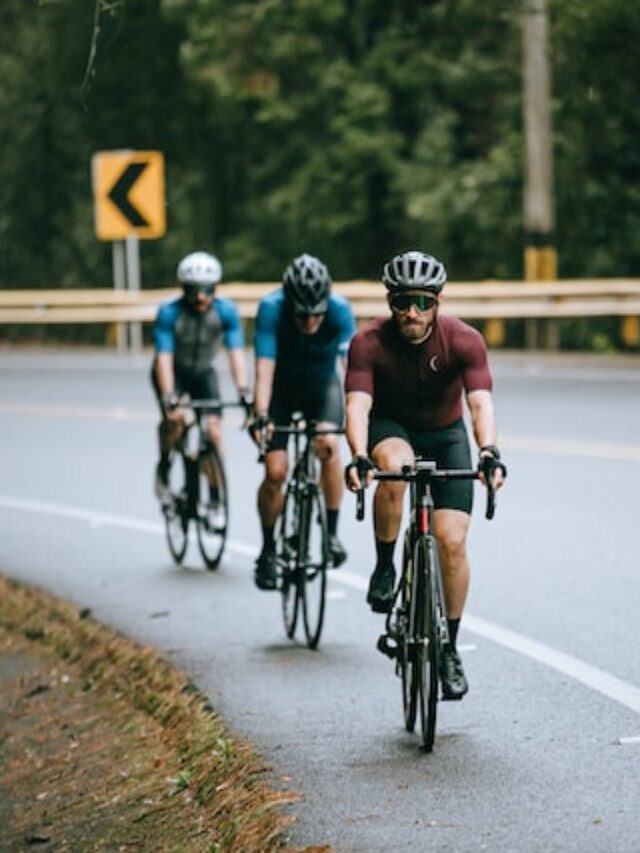 munbaik-cycling-clothing-iZJrOqEaPNI-unsplash